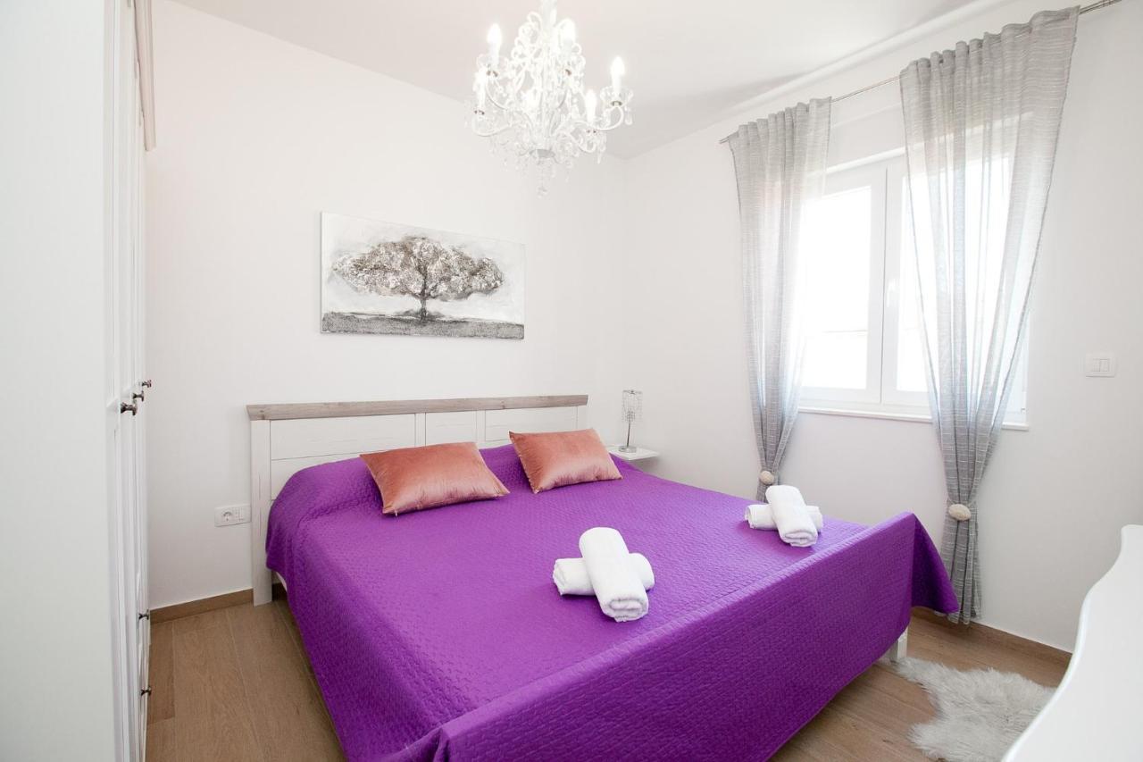 Luxury Eva *